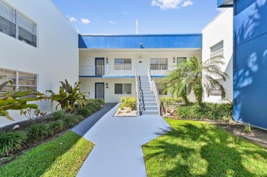 Floral Lakes  Condo For Sale in Delray Beach Florida