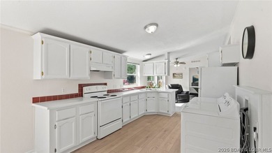Experience the best of Lake of the Ozarks living in this - photo 13