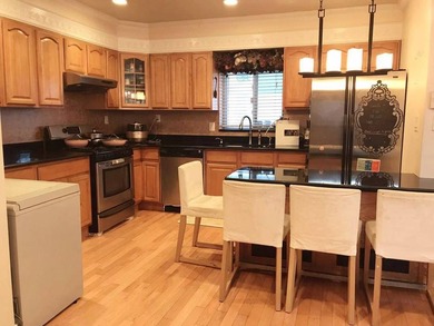 This beautifully updated Colonial Detached lot size 40X100. The - photo 4