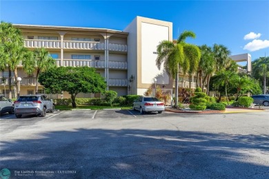 (private lake, pond, creek) Condo For Sale in Coconut Creek Florida