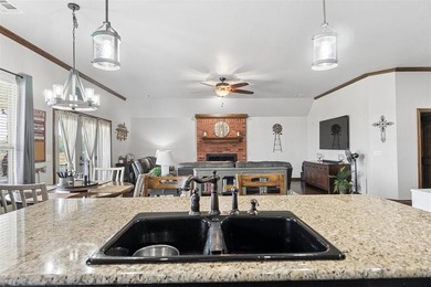 Beautiful one level home on a gorgeous .83 acre cul-de-sac lot! - photo 12