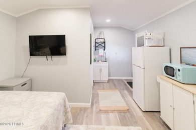 Downtown Beaufort Charm Meets Modern Luxury. Step into a - photo 21