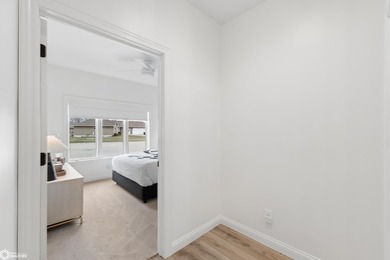 Gorgeous doesn't even begin to describe this 4 bedroom, 3-bath - photo 21