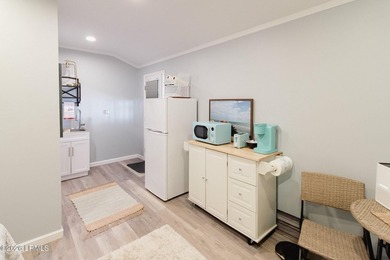 Downtown Beaufort Charm Meets Modern Luxury. Step into a - photo 22