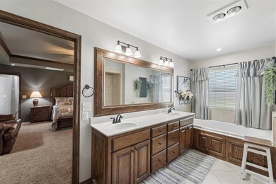 Beautiful one level home on a gorgeous .83 acre cul-de-sac lot! - photo 28