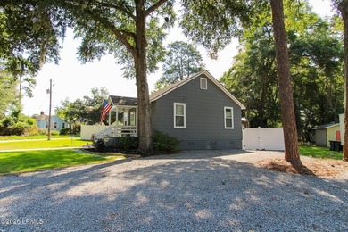 Downtown Beaufort Charm Meets Modern Luxury. Step into a - photo 29