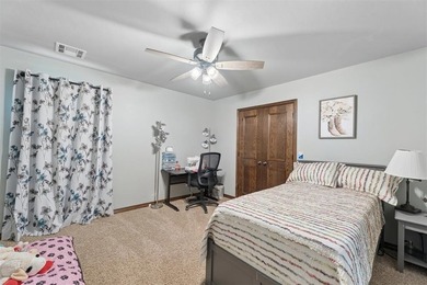 Beautiful one level home on a gorgeous .83 acre cul-de-sac lot! - photo 31