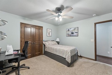 Beautiful one level home on a gorgeous .83 acre cul-de-sac lot! - photo 32