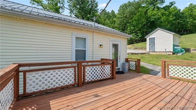 Move-in ready lakeview cabin offering 3 bedrooms, 2 baths, and - photo 34
