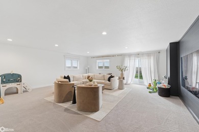 Gorgeous doesn't even begin to describe this 4 bedroom, 3-bath - photo 34