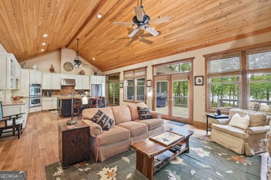 This spectacular 3,030-square-foot, 4-bedroom, 4-bathroom lake - photo 8