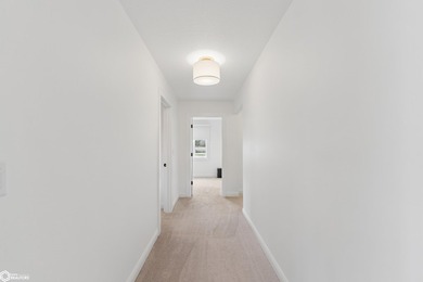 Gorgeous doesn't even begin to describe this 4 bedroom, 3-bath - photo 38