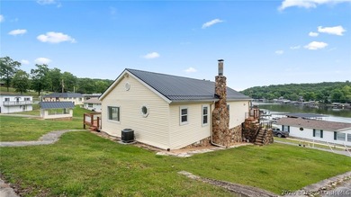 Move-in ready lakeview cabin offering 3 bedrooms, 2 baths, and - photo 40