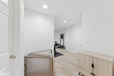 Gorgeous doesn't even begin to describe this 4 bedroom, 3-bath - photo 43