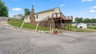 Move-in ready lakeview cabin offering 3 bedrooms, 2 baths, and - photo 44