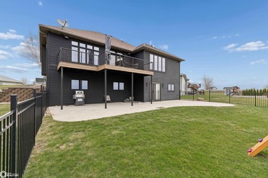 Gorgeous doesn't even begin to describe this 4 bedroom, 3-bath - photo 45