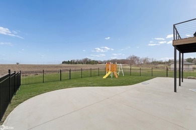 Gorgeous doesn't even begin to describe this 4 bedroom, 3-bath - photo 47