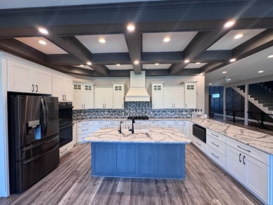 Luxury lakefront living meets exceptional - photo 5