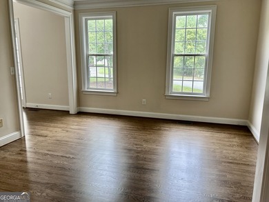 Welcome to life in Lake Redwine! This beautifully updated - photo 6