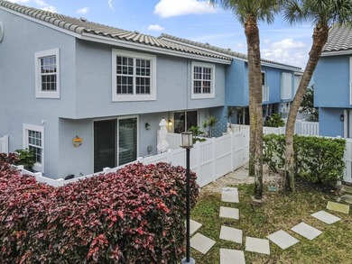Welcome home to this beautifully remodeled 3-bedroom, 2.5-bath - photo 39
