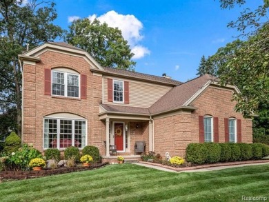 Vooheris Lake Home Sale Pending in Lake Orion Michigan