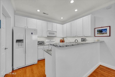 Enjoy easy living in this beautifully maintained home in - photo 11