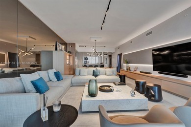 STUNNING TURNKEY OCEAN FRONT UNIT. TOTAL SQFT 4,062. 4 BEDROOMS