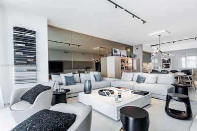 STUNNING TURNKEY OCEAN FRONT UNIT. TOTAL SQFT 4,062. 4 BEDROOMS