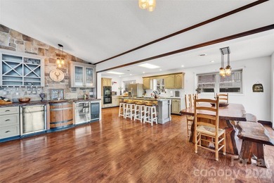 Welcome to your mountain retreat at 202 Tamarack Road! This - photo 7