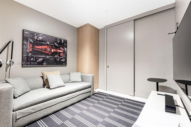 STUNNING TURNKEY OCEAN FRONT UNIT. TOTAL SQFT 4,062. 4 BEDROOMS