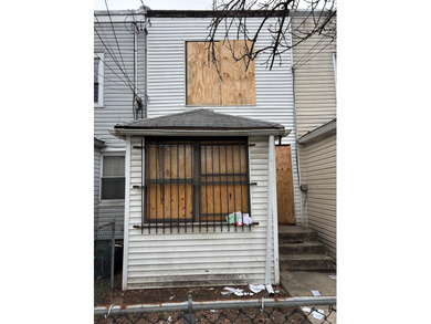 2 bedroom 2 story home with yard and basement Cash Deals Only - photo 2