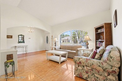 OWNER MOTIVATED! . This inviting property features an open floor - photo 3