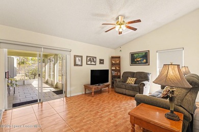 OWNER MOTIVATED! . This inviting property features an open floor - photo 8