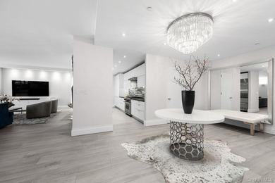 This truly unique home features a one-of-a-kind layout, offering - photo 2
