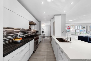 This truly unique home features a one-of-a-kind layout, offering - photo 5