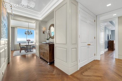 *Exclusive Skytop Sanctuary: A Luxurious Penthouse Retreat with - photo 15