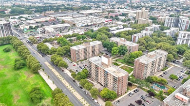 Welcome to 1065 Vermont Street, Unit 4F - a bright and spacious