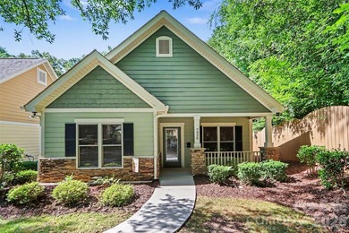 Huntersville's best kept secret and HIDDEN GEM. This 2-bedroom 2 - photo 1