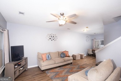 Welcome home to Snapfinger Manor in a quiet gated community east - photo 2