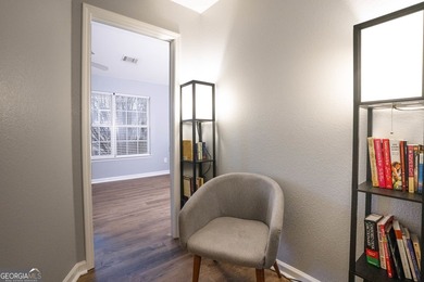 Welcome home to Snapfinger Manor in a quiet gated community east - photo 8