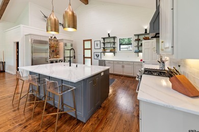 Gorgeous, Like-New 3-Bedroom, 3-Bath Lake Home with Open Living - photo 13