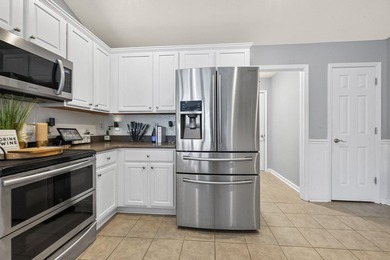 This is a short sale property. Welcome to this charming - photo 14