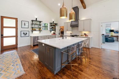 Gorgeous, Like-New 3-Bedroom, 3-Bath Lake Home with Open Living - photo 14