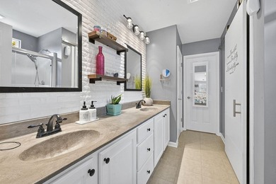 This is a short sale property. Welcome to this charming - photo 23