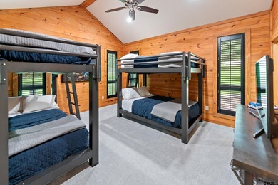 Gorgeous, Like-New 3-Bedroom, 3-Bath Lake Home with Open Living - photo 31