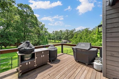 Gorgeous, Like-New 3-Bedroom, 3-Bath Lake Home with Open Living - photo 41