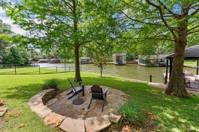 Gorgeous, Like-New 3-Bedroom, 3-Bath Lake Home with Open Living - photo 43