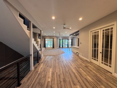Luxury lakefront living meets exceptional - photo 14
