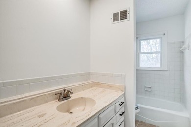 Beautifully updated and spacious home backing near the National - photo 15