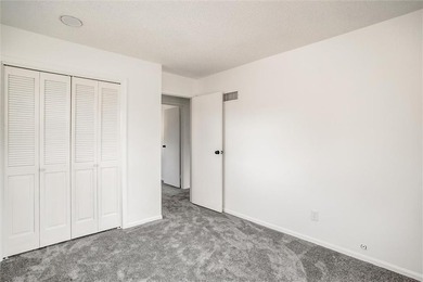 Beautifully updated and spacious home backing near the National - photo 22